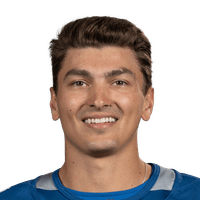 Sam Malinski headshot