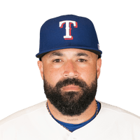 Sandy Leon headshot